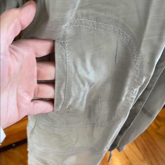 Holding Horses Anthropologie Button-Up Shirt Tunic Sage Green Neutral Small - Picture 6 of 11